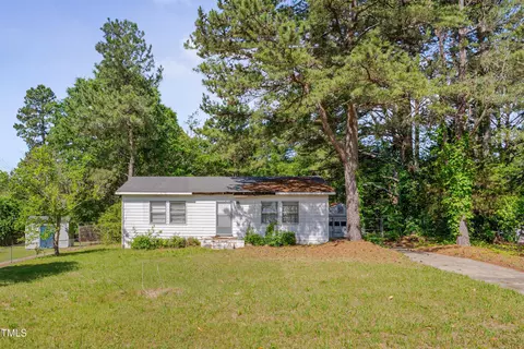 1109 N Pinkston St, Henderson, NC 27536