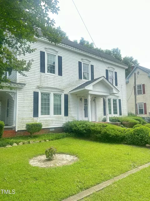 112 E Sycamore St, Zebulon, NC 27597