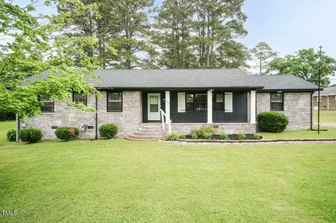 103 Midway Ln, Roanoke Rapids, NC 27870