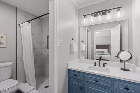 Bath - 3 Haggis Ct, Durham, NC 27705 photo 2 of 4