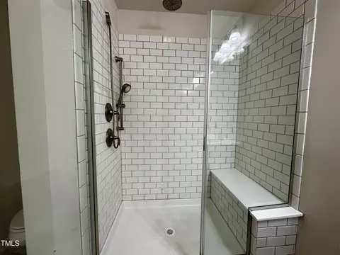 Bath - 114 Constitution Dr, Durham, NC 27705 photo 3 of 4