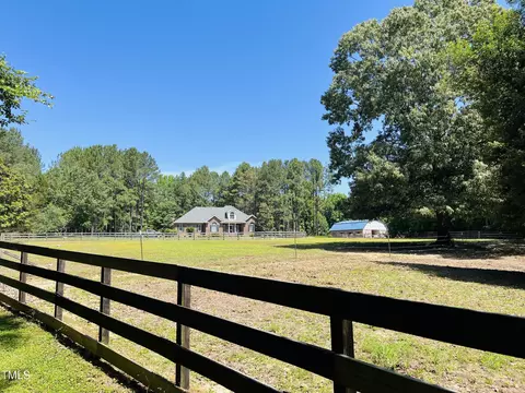 108 Cedarwood Dr, Louisburg, NC 27549