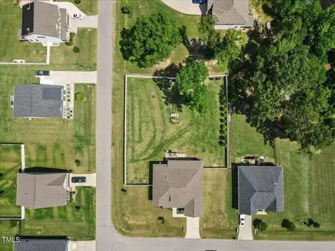 View/Area - 7801 Charters End St, Willow Spring, NC 27592 photo 4 of 6