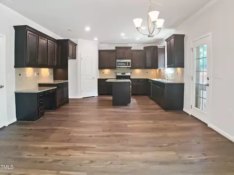 617 Hiddenbrook Dr, Durham, NC 27703 photo 8