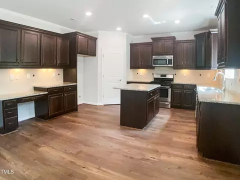 617 Hiddenbrook Dr, Durham, NC 27703 photo 7