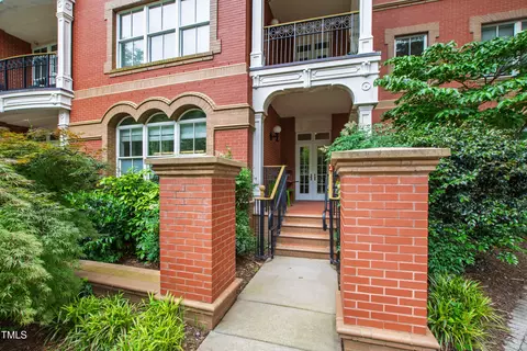 710 Independence Pl #103, Raleigh, NC 27603