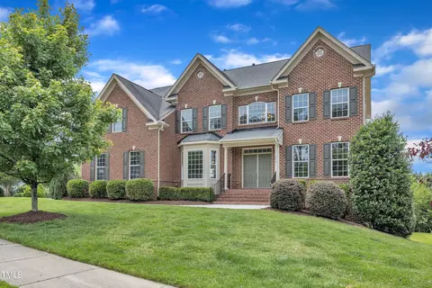 208 Bridle Boast Rd, Cary, NC 27519