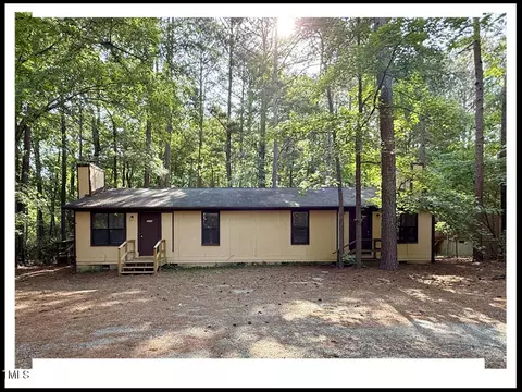 125 Forsyth Dr, Chapel Hill, NC 27517
