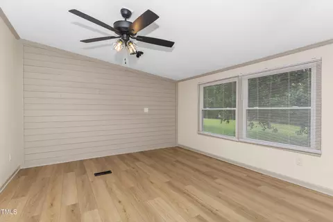 165 Dawn Rd, Benson, NC 27504 photo 9