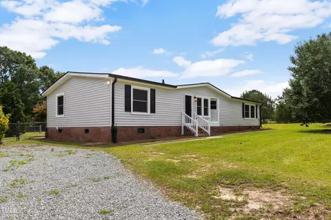 165 Dawn Rd, Benson, NC 27504 photo 2
