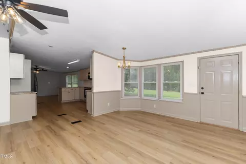 165 Dawn Rd, Benson, NC 27504 photo 5