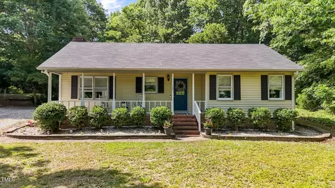 5801 Barbell Cir, Mcleansville, NC 27301
