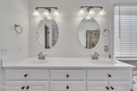 Bath - 5121 Ten Point Trl, Wake Forest, NC 27587 photo 3 of 7