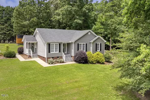 133 Creekstone Dr, Benson, NC 27504