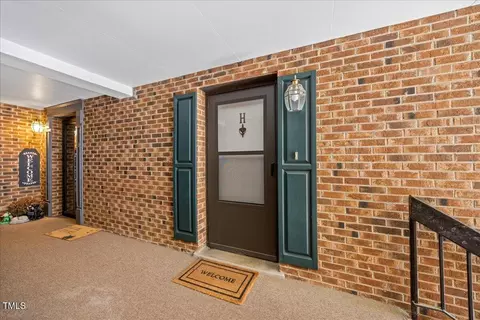 4709 Edwards Mill Rd #H, Raleigh, NC 27612