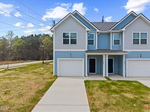 886 John St, Clayton, NC 27520
