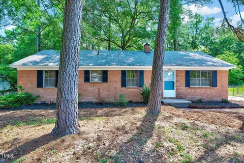 8004 Summit Dr, Goldsboro, NC 27530