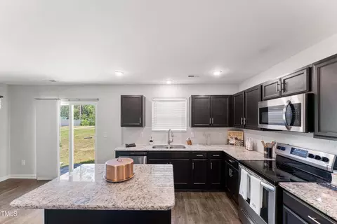 Kitchen - 218 Mason Rd, Durham, NC 27712 photo 3 of 4