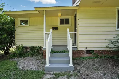 Exterior - 912 Dixie Trl, Raleigh, NC 27607 photo 3 of 7