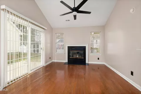 Living - 505 Stratton Way, Durham, NC 27704 photo 1 of 2