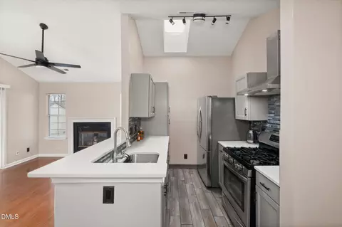 Kitchen - 505 Stratton Way, Durham, NC 27704 photo 4 of 4