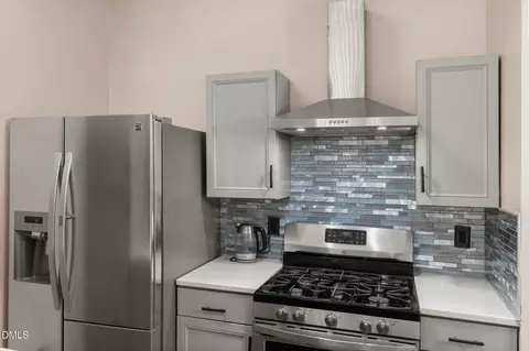 Kitchen - 505 Stratton Way, Durham, NC 27704 photo 3 of 4