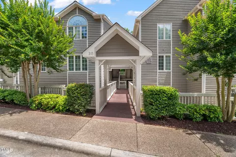 313 Glen Echo Ln #J, Cary, NC 27518