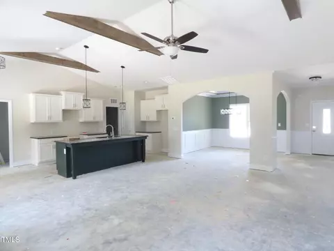 802 Shade Tree Rd, Benson, NC 27504 photo 4