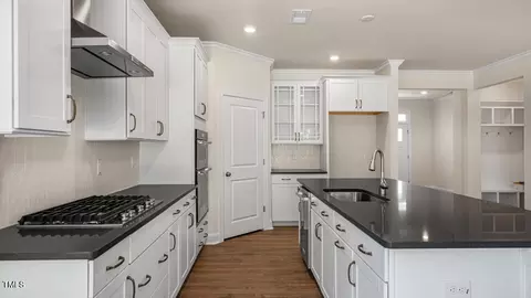 109 Bronco Pace Dr, Clayton, NC 27520 photo 9