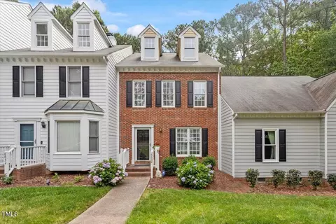 6032 Epping Forest Dr, Raleigh, NC 27613
