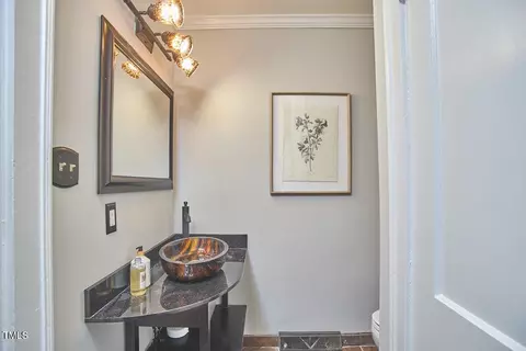 Bath - 2616 Kirk Rd, Durham, NC 27705 photo 1 of 2