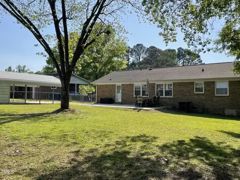 Exterior - 305 Briarcliff Dr, Dunn, NC 28334 photo 7 of 7