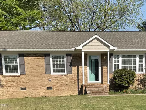 Exterior - 305 Briarcliff Dr, Dunn, NC 28334 photo 2 of 7