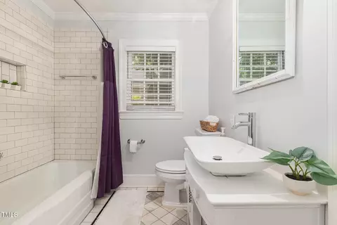 Bath - 821 Onslow St, Durham, NC 27705 photo 1 of 3
