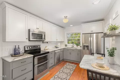 Kitchen - 821 Onslow St, Durham, NC 27705 photo 2 of 5