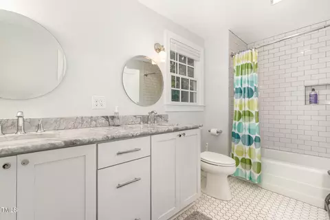 Bath - 821 Onslow St, Durham, NC 27705 photo 2 of 3