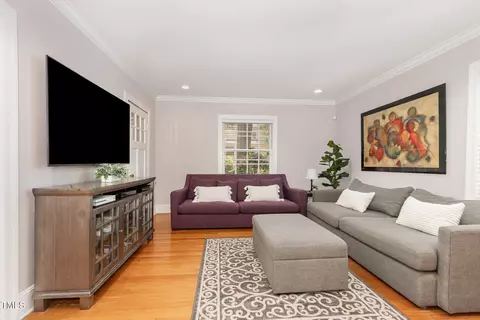 Living - 821 Onslow St, Durham, NC 27705 photo 2 of 3