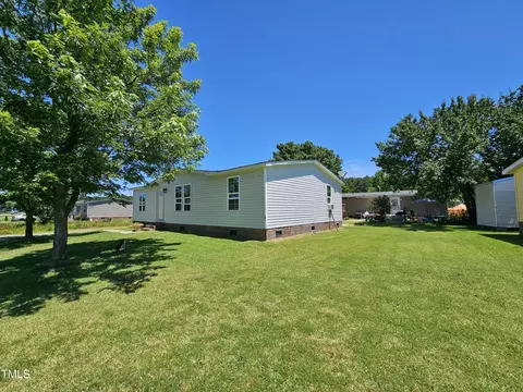 114 Ray Dr, Smithfield, NC 27577 photo 4