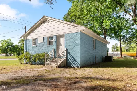 Exterior - 403 S Webb St, Selma, NC 27576 photo 1 of 2