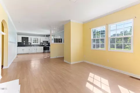 Living - 403 S Webb St, Selma, NC 27576 photo 1 of 2