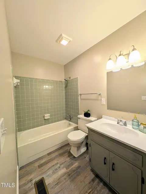 Bath - 1602 Fairground Rd, Dunn, NC 28334 photo 1 of 4