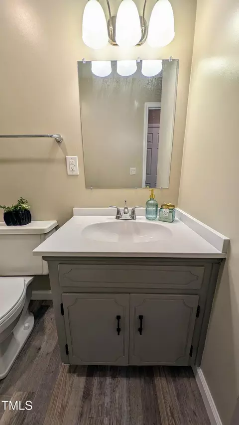 Bath - 1602 Fairground Rd, Dunn, NC 28334 photo 2 of 4