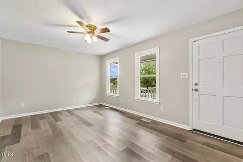366 E Smithfield St, Angier, NC 27501 photo 3