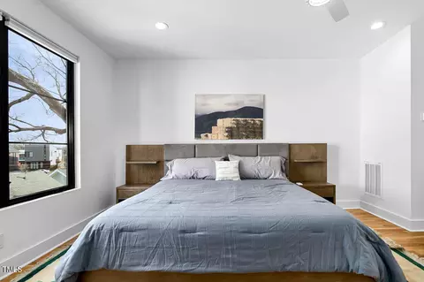 Bedroom - 211 W Corporation St, Durham, NC 27701 photo 5 of 6