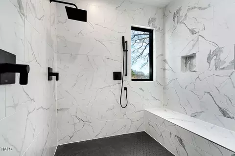 Bath - 211 W Corporation St, Durham, NC 27701 photo 5 of 8