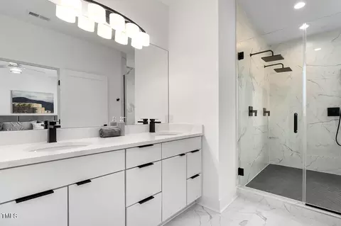 Bath - 211 W Corporation St, Durham, NC 27701 photo 4 of 8