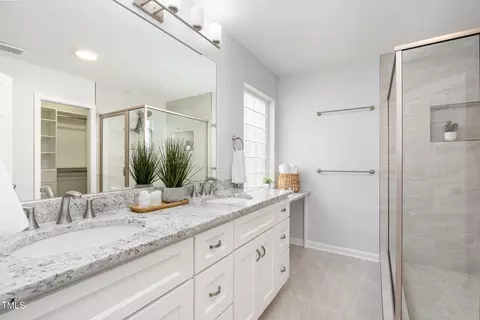Bath - 925 Spring Meadow Dr, Durham, NC 27713 photo 1 of 4