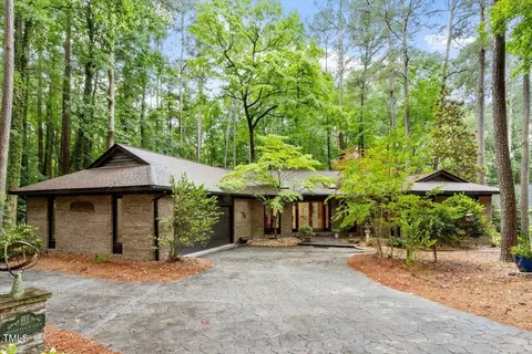 109 Loch Haven Ln, Cary, NC 27518