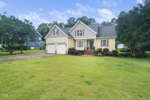 Exterior - 3916 Rustic Mill Dr, Apex, NC 27539 photo 2 of 6
