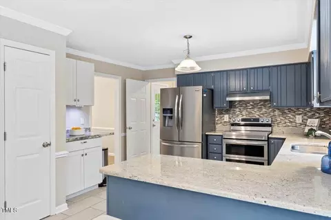 Kitchen - 14 Gloucester Ct, Durham, NC 27713 photo 3 of 5